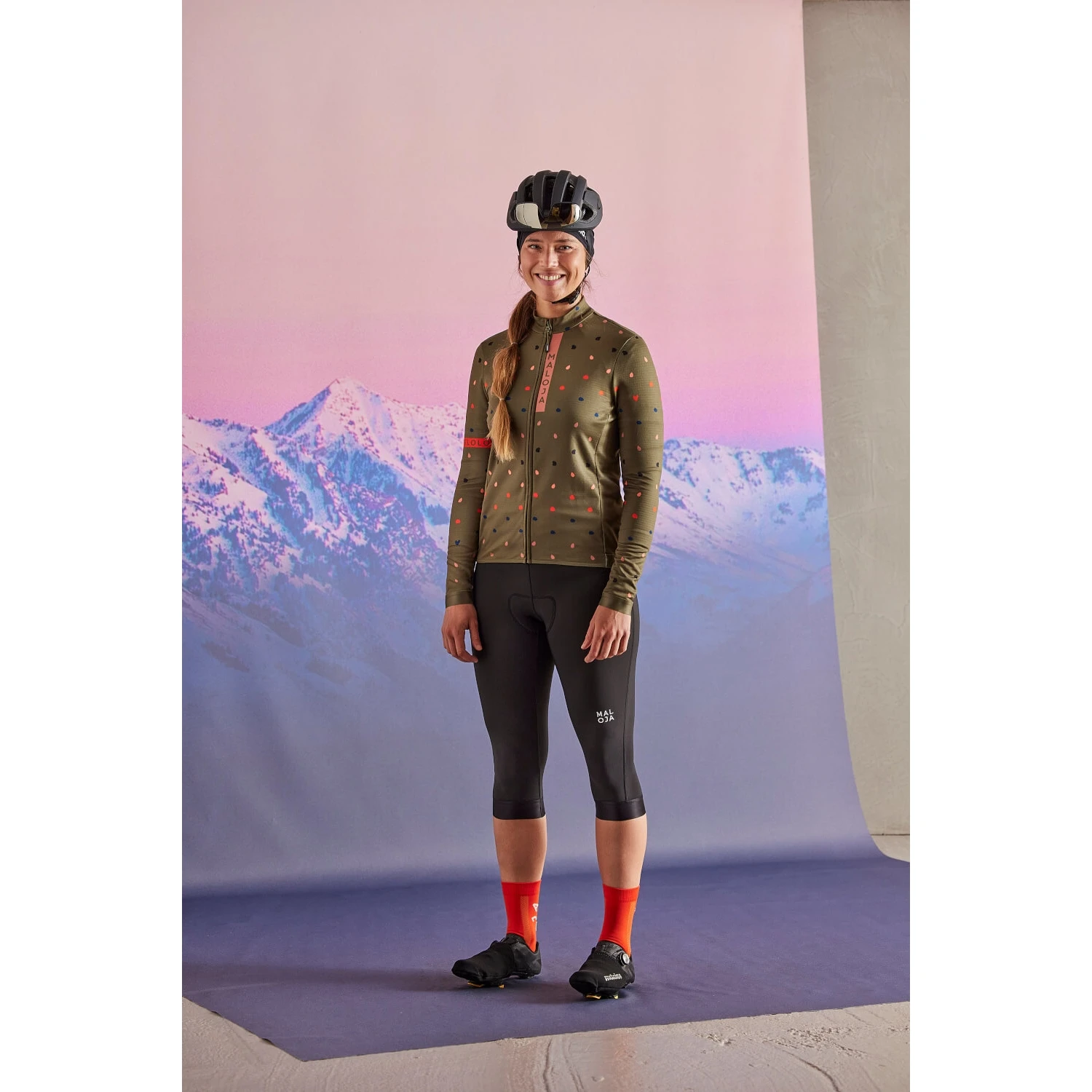 Maloja ToadstoolM. 1/1 Women's Cycle Jacket - Midnight Pastel Leaves 8619 5 Maloja ToadstoolM. 1/1 Women's Cycle Jacket - Midnight Pastel Leaves 8619 - Image 3