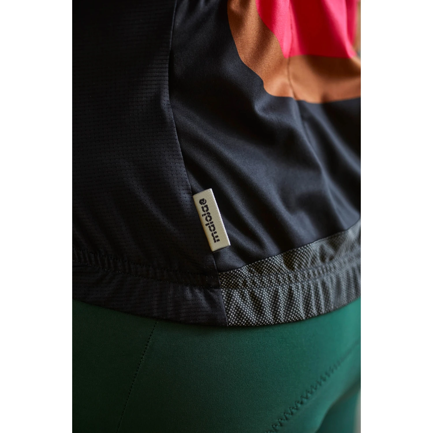 Maloja AmiataM. 1/2 Roadbike Women's Jersey - Midnight Primrose 8745 11 Maloja AmiataM. 1/2 Roadbike Women's Jersey - Midnight Primrose 8745 - Image 9