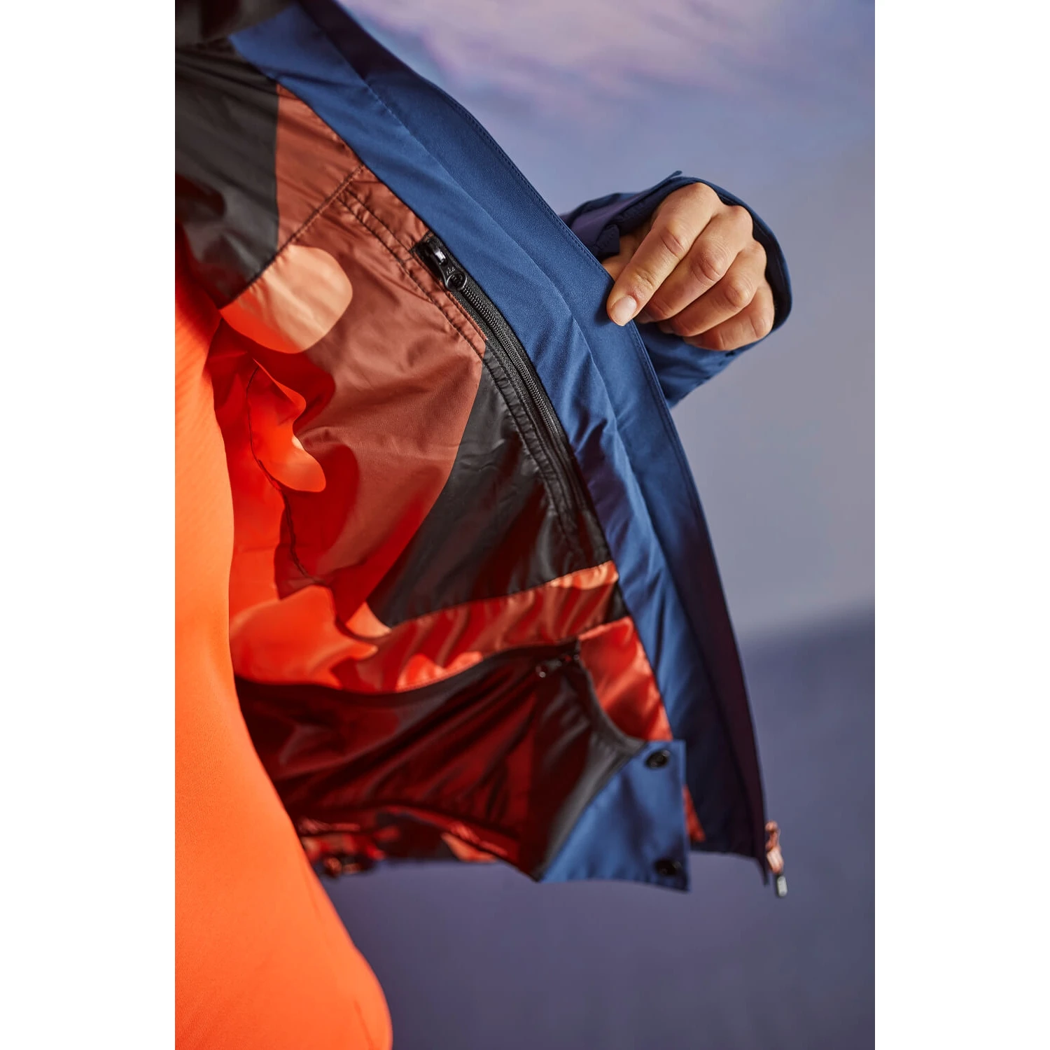 Maloja WaldkauzM. Women's Alpine ReDown Jacket - Midnight 8581 9 Maloja WaldkauzM. Women's Alpine ReDown Jacket - Midnight 8581 - Image 7